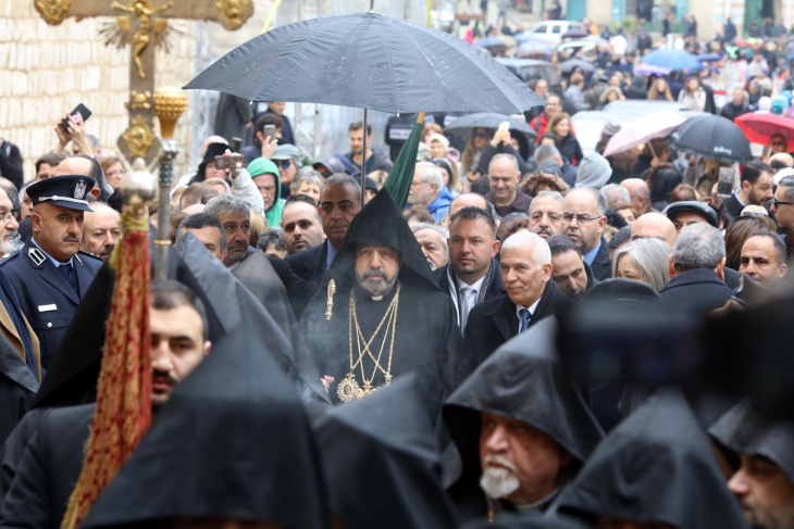 الرئيس يصل بيت لحم لحضور احتفالات الميلاد للكنائيس الأرمنية