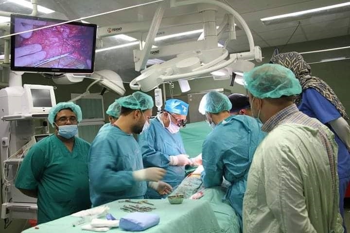 الصحة: الوفد الطبي لزراعة الكلى يصل الى قطاع غزة