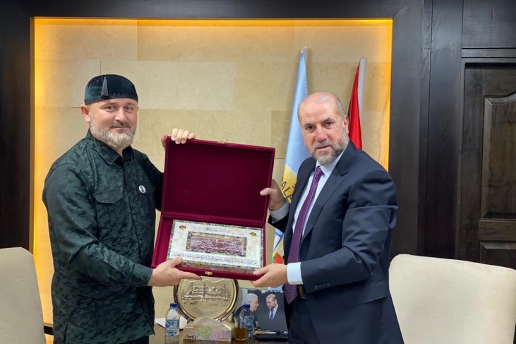 الهباش يستقبل مستشار الرئيس الشيشاني