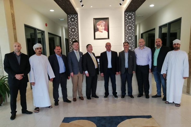 رئيس مجلس إدارة شركة &quot;نصار ستون&quot; يستقبل السفير البرازيلي بمسقط