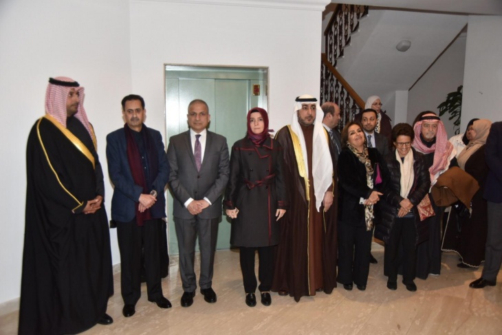 سفارة فلسطين بالكويت تنظم وقفة دعما للرئيس