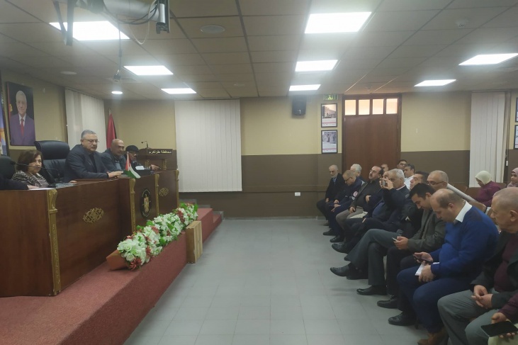 أبو بكر يؤكد على متابعة أزمة مستشفى الهلال الأحمر بطولكرم