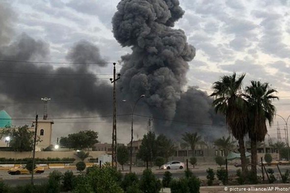 جرحى إثر تفجير استهدف زائرين شمالي بغداد
