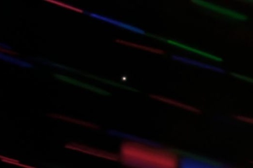 أول صورة بالألوان للقمر الجديد للأرض(فيديو)