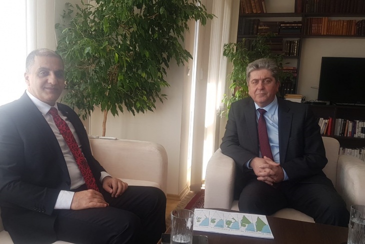 السفير المذبوح يلتقي الرئيس البلغاري السابق جورجي بارفانوف
