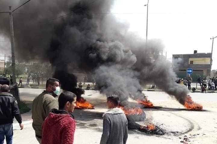 حجز 51 عائد لغزة في الحجر الاجباري برفح ومتظاهرون يحتجون
