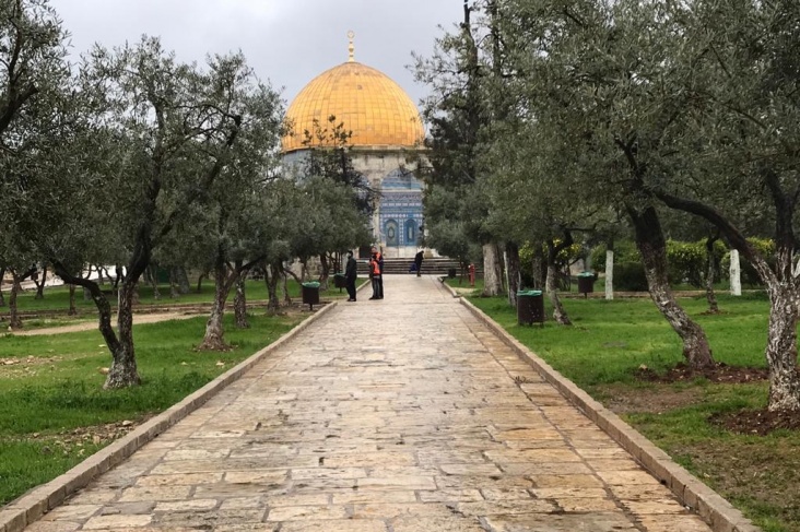 إبعاد مدير نادي الأسير في القدس عن المسجد الأقصى 