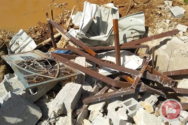 هدم غرفة وبئر غرب سلفيت